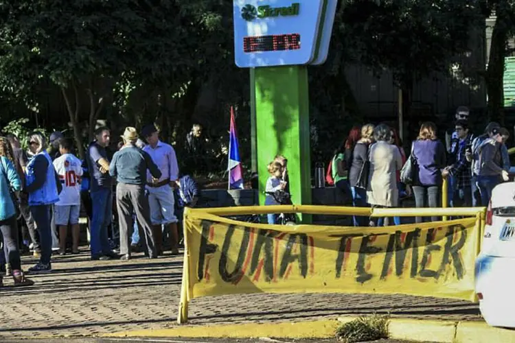 Protesto da UNE: o documento também pede a saída de Temer (União Nacional dos Estudantes/Divulgação)