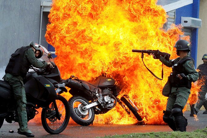 Oposição completa 60 dias de protestos contra Maduro na Venezuela