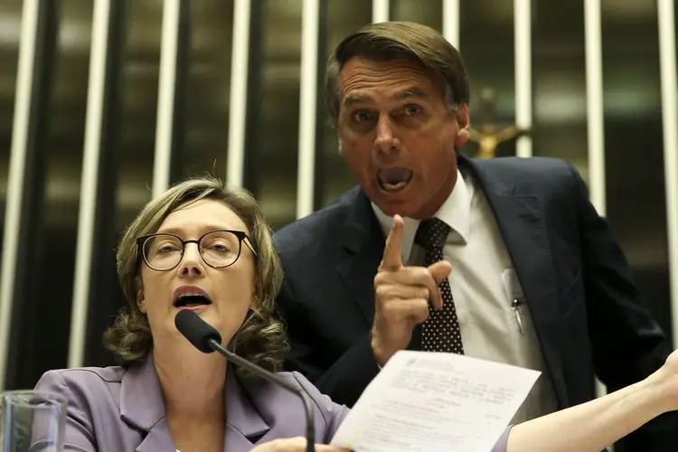 Maria do Rosário e Bolsonaro: a deputada ganhou uma ação contra o agora presidente (Marcelo Camargo/Agência Brasil)