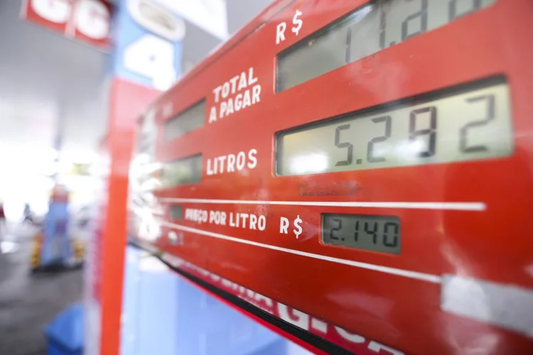Redução na gasolina da Petrobras ocorre após os preços futuros da gasolina nos EUA passarem a cair com a retomada das operações em parte do parque de refino (Marcelo Camargo/Agência Brasil)