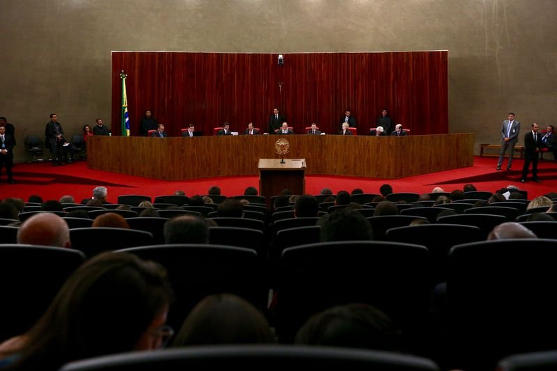 TSE rejeita analisar consulta sobre chance de réu assumir Presidência