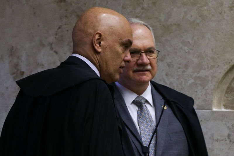 Fachin é eleito presidente do STF pelos próximos dois anos; Moraes será o vice