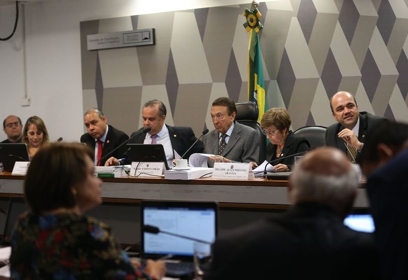 CCJ do Senado deve votar hoje reforma trabalhista; assista