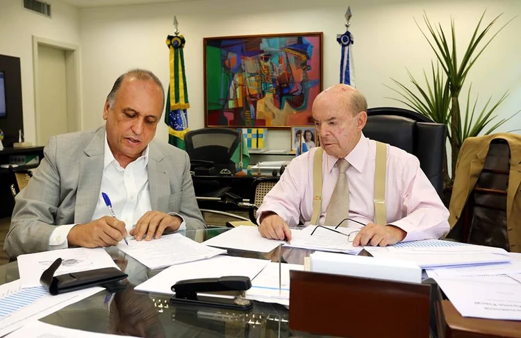 DE VOLTA AO TRABALHO: Pezão se reúne com seu vice, Francisco Dornelles / Reprodução