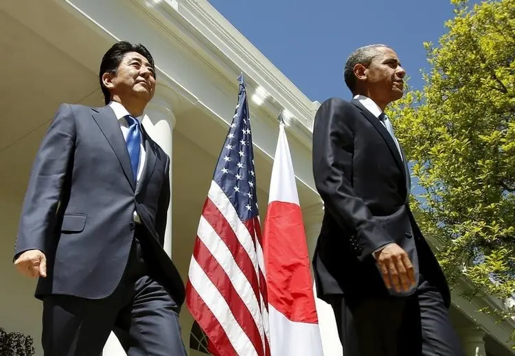 SHINZO ABE E OBAMA : Presidente americano será o primeiro a visitar Hiroshima deste a Segunda Guerra Mundial / Kevin Lamarque/Reuters