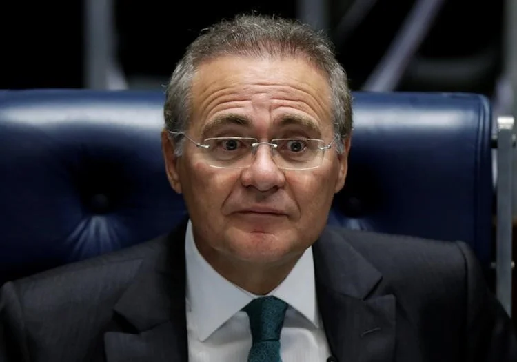 RENAN CALHEIROS: Ministros vão julgar nesta quarta-feira a liminar do ministro Marco Aurélio Mello, que afastou o senador do cargo no começo da semana / Ueslei Marcelino / Reuters