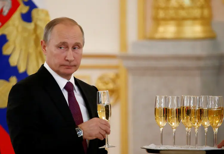 Putin: entre os 96 oligarcas, estão o magnata do petróleo Roman Abramovich, dono do Chelsea; Oleg Deripaska e Mikhail Prokhorov (Sergei Karpukhin/Reuters)