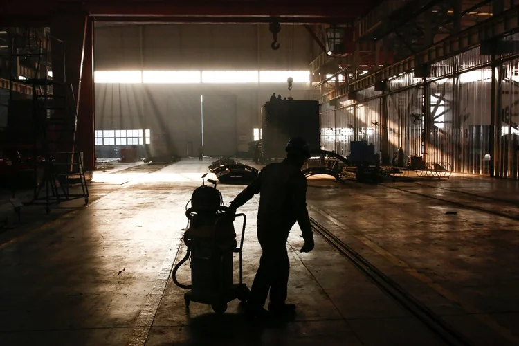 TRABALHO: Com reforma, trabalhadores brasileiros vão precisar se engajar mais nas negociações e cobrar atuação dos sindicatos / Thomas Peter/Reuters