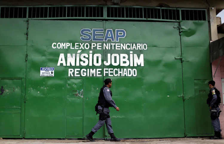 COMPLEXO PENITENCIÁRIO ANÍSIO JOBIM: 17 detentos foram transferidos para presídios federais por conduzir massacre em Manaus / Ueslei Marcelino/Reuters