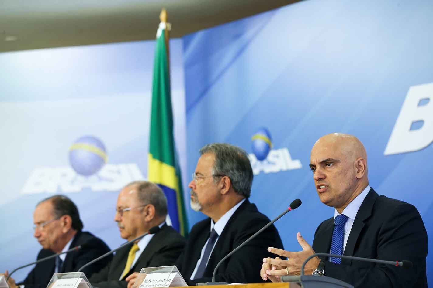 Temer falou; Cunha acusado de novo&