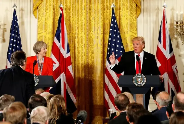 MAY E TRUMP: os dois tiveram um encontro amigável nesta sexta-feira  / Kevin Lamarque/Reuters