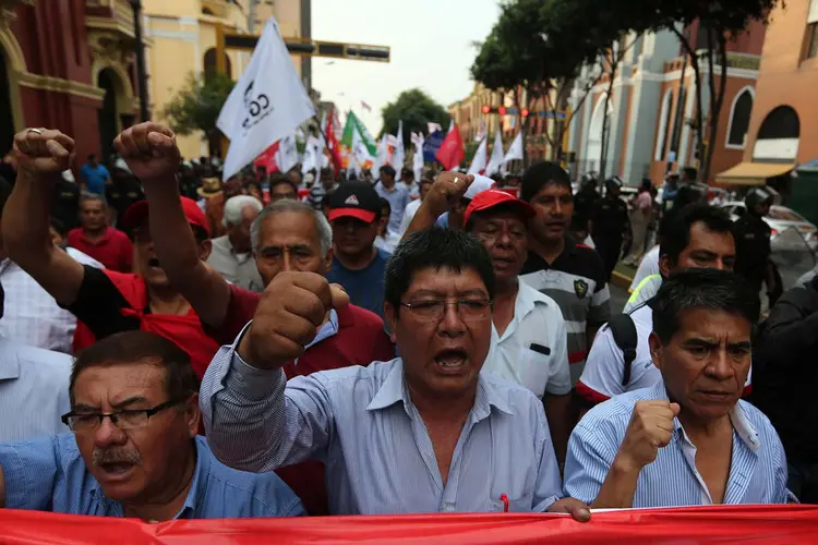 LIMA: No Peru, população foi às ruas protestar contra corrupção após escândalo da Odebrecht / Guadalupe Pardo/Reuters