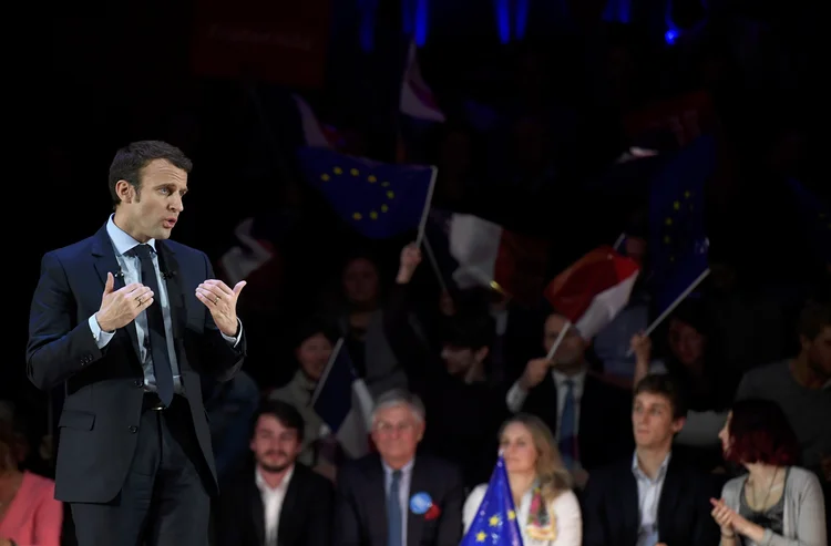 MACRON: candidato à Presidência francesa fala a partidários em Londres, onde também visitou a premiê britânica Theresa May / Toby Melville/Reuters