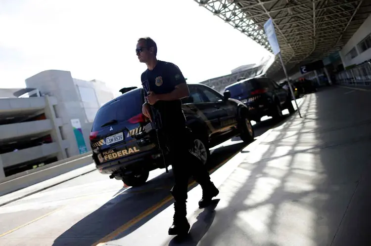 PF: cerca de 110 policiais federais cumprem 27 mandados judiciais (Ueslei Marcelino/Reuters)