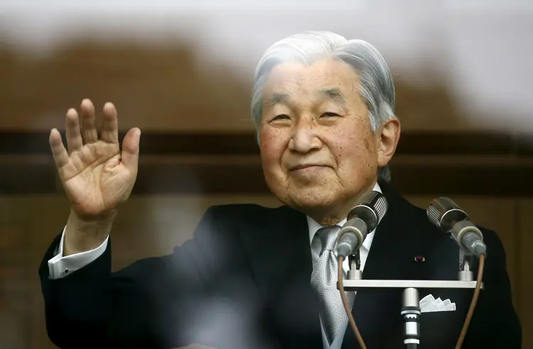 Renúncia de Akihito no final de abril de 2019 permitirá que Naruhito assuma o trono em 1 de maio (Thomas Peter/File Photo/Reuters)