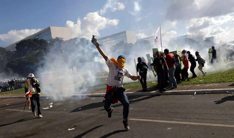 PROTESTOS EM BRASÍLIA: uma lei sobre o recall das eleições criaria mais instabilidade no Brasil / REUTERS/Ueslei Marcelino