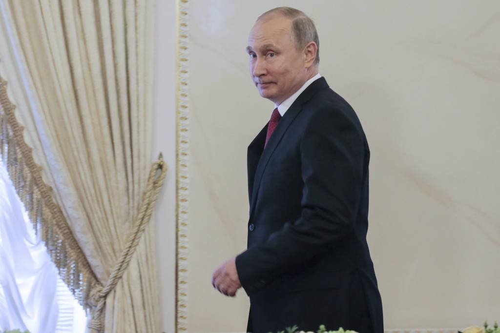 Putin garante que Rússia não participa de ciberataques