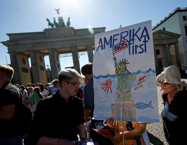 Protesto contra saída dos EUA do Acordo de Paris, em 02/06/2017 (Fabrizio Bensch/Reuters)