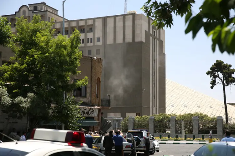 Ataques no Irã: atentados foram reivindicados pelo grupo terrorista Estado Islâmico (Foto/Reuters)