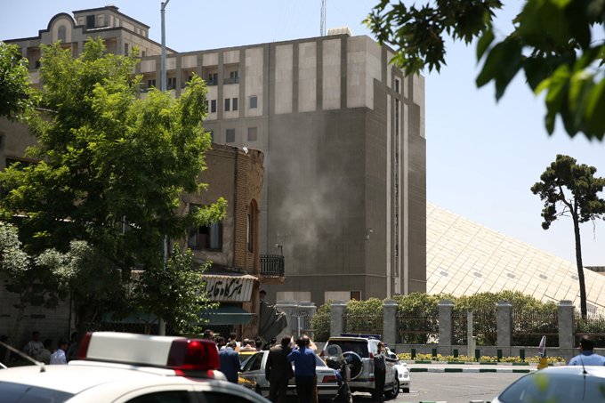 Autores de ataques em Teerã treinaram com EI na Síria e no Iraque