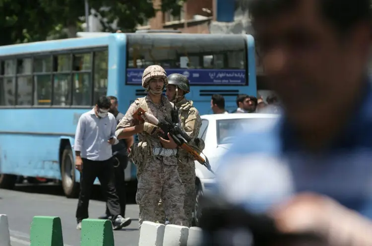 Ataques no Irã: 41 pessoas ligadas aos ataques e ao Estado Islâmico foram presas em diferentes províncias (Foto/Reuters)