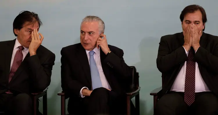 Maia, Temer e Eunício: "Não sou advogado do presidente Michel Temer", diz Eunício (REUTERS/Ueslei Marcelino/Reuters)