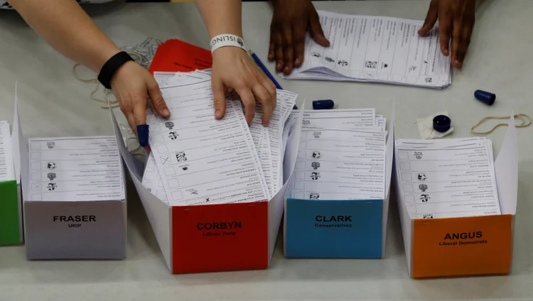 Contagem de votos: "Parece que poderemos formar o próximo governo", disse porta-voz (Darren Staples/Reuters)
