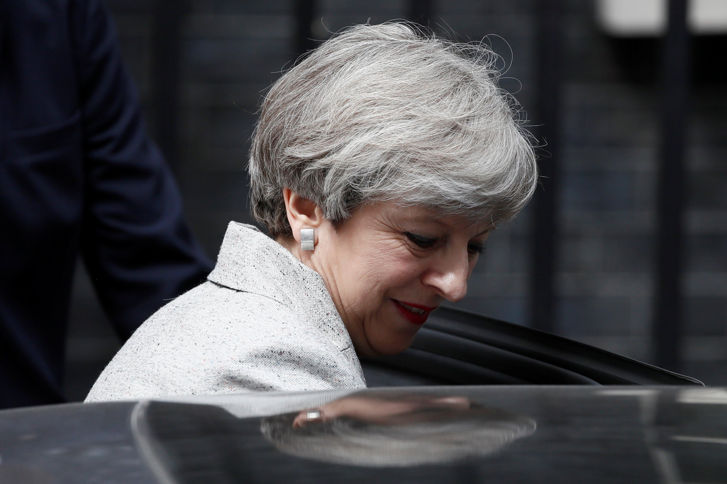 May diz que conversas com partido irlandês são "produtivas"