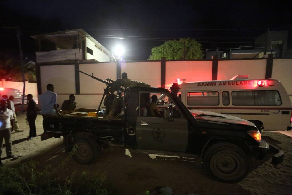 Ataque terrorista na capital da Somália deixa 10 mortos