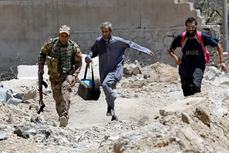Mosul: sabe-se que o EI pegou muitos civis que tentavam fugir dos combates (Erik De Castro/Reuters)