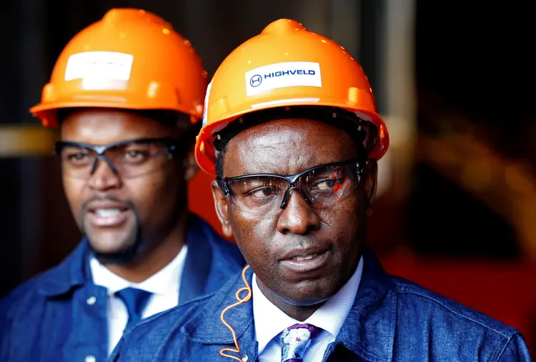 Mosebenzi Zwane: Ministro quer garantir maior fluxo de recursos naturais para a maioria negra (Siphiwe Sibeko/Reuters)