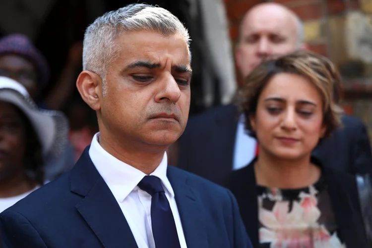 Sadiq Khan: o prefeito lembrou que a cidade viveu "semanas terríveis, sem precedentes, nos últimos tempos" (Neil Hall/Reuters)