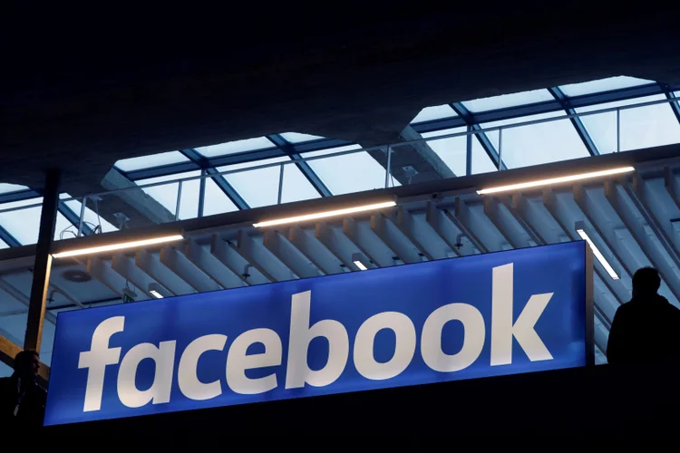 Facebook: ações despencarem quase 7% e empresa diminuiu em US$ 50 bilhões seu valor de mercado nesta semana (Philippe Wojazer/Reuters)