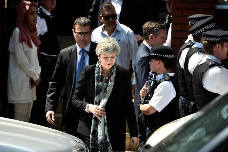 Theresa May: "foi um ataque que mais uma vez teve como alvo pessoas normais e inocentes vivendo suas vidas" (Hannah McKay/Reuters)