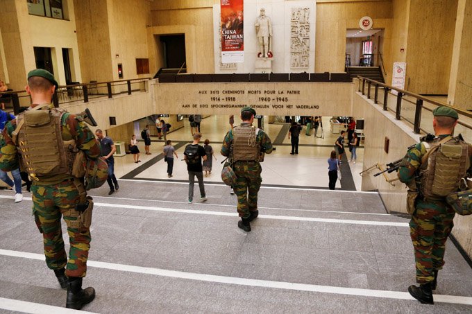 Bélgica identifica autor de atentado em estação de Bruxelas