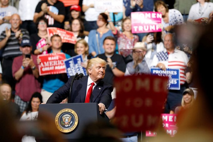 Pressionado, Trump volta ao modo de campanha em evento em Iowa