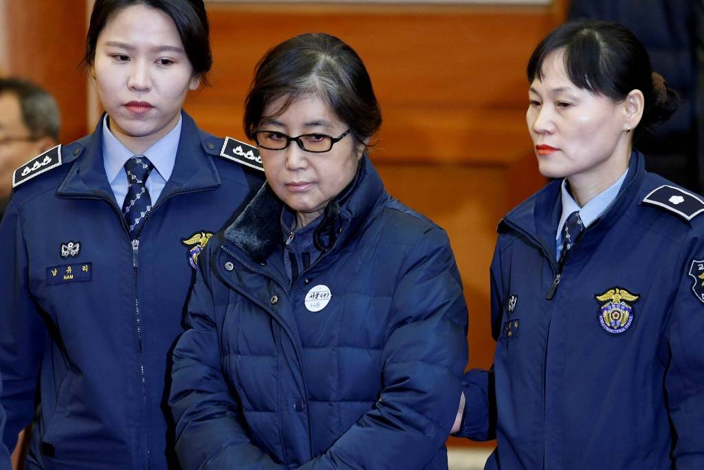"Rasputina" sul-coreana é condenada a 3 anos de prisão