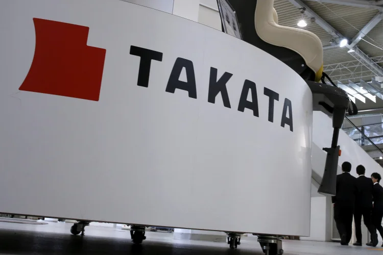 Airbags da Takata com defeito já causaram acidentes fatais no Brasil; recall é gratuito e evita riscos para motoristas e passageiros. (Toru Hanai/Reuters)