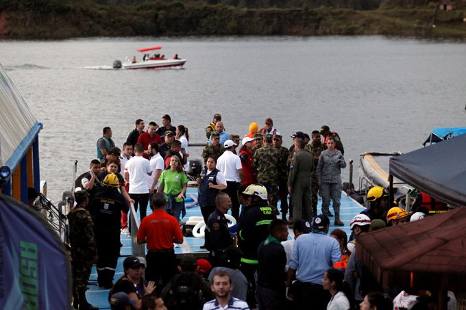 Buscas em local de acidente com barco na Colômbia continuam