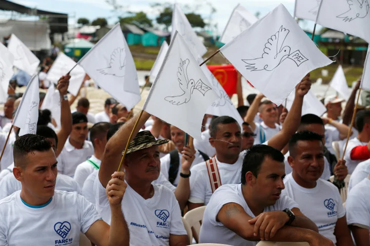 Farc: "Tomara que as Farc estejam participando da política, esboçando suas ideias e sua visão do país como corresponde a um partido político" (Jaime Saldarriaga/Reuters)