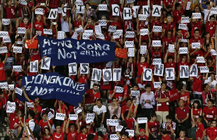 China e Hong Kong: a realidade de hoje se distancia do pactuado em numerosas frentes (Bobby Yip/Reuters)