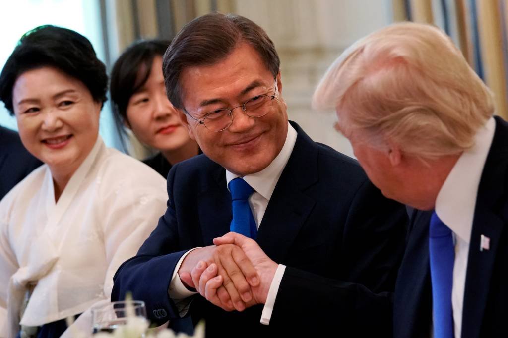 Trump recebe presidente sul-coreano para falar de Coreia do Norte
