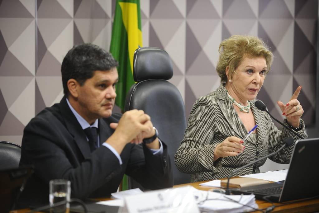 Marta Suplicy: a ex-petista teve um diálogo ríspido com Lindbergh Farias (PT-RJ) (Flickr/Marcos Oliveira/Senado)