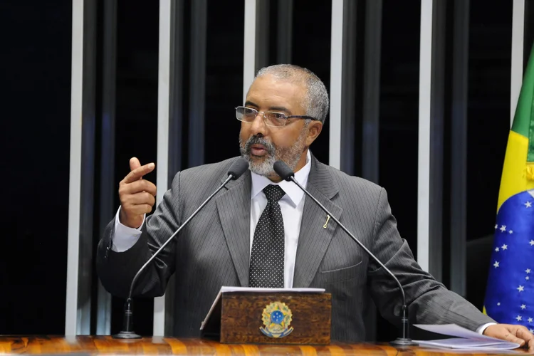 Paulo Paim: intenção de Paim é contemplar vigilantes armados que teriam risco de periculosidade (Waldemir Barreto/Agência Senado)