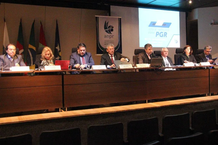 Candidatos à PGR em debate em Porto Alegre, no Rio Grande do Sul (ANPR/Divulgação)