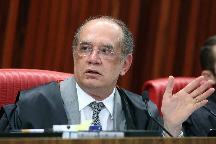 Gilmar Mendes: nesta manhã, os ministros discutem questão preliminar colocada pelas defesas de Dilma Rousseff e Michel Temer (TSE/Divulgação)