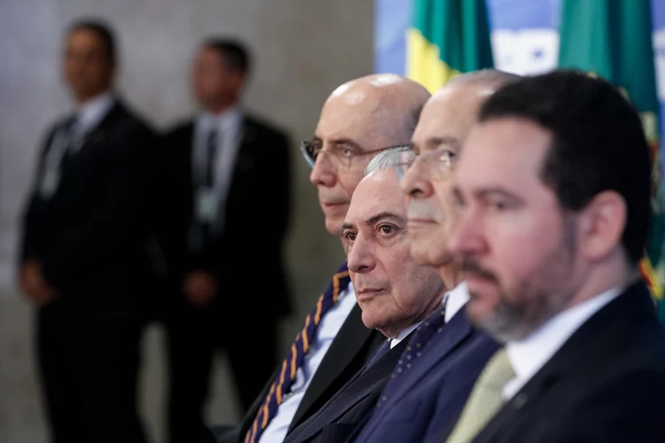 Michel Temer e aliados: incertezas sobre o futuro do presidente e tramitação de reformas no Congresso devem dominar a agenda econômica do segundo semestre (Beto Barata / Palácio do Planalto/Flickr)