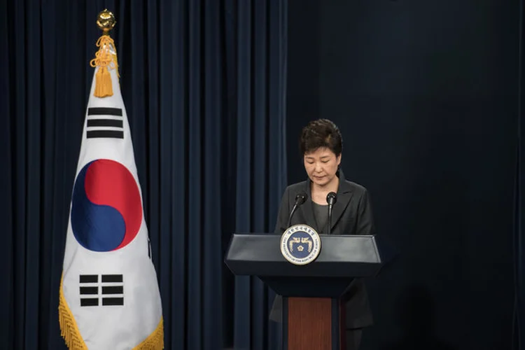 COREIA DO SUL: a presidente Park Geun-Hye será a primeira líder do país a ser investigada na história, devido a um escândalo em que uma amiga sua teria usado sua influência para extorquir empresas sul-coreanas / Ed Jones/Reuters