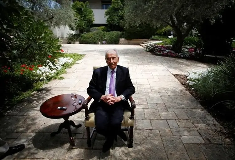 SHIMON PERES, EM 2013: um ator racional num palco onde as emoções reinam supremas / Baz Ratner/ Reuters