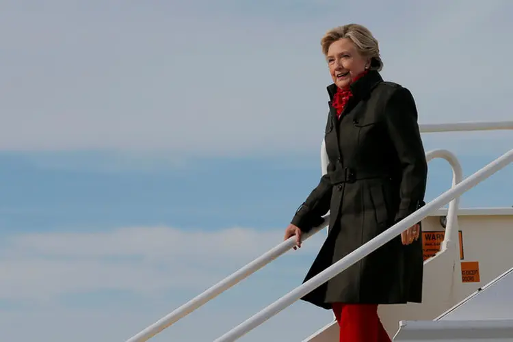 HILLARY CHEGA A CLEVELAND: a diferença para Trump caiu após a reabertura das investigações do FBI  / Brian Snyder